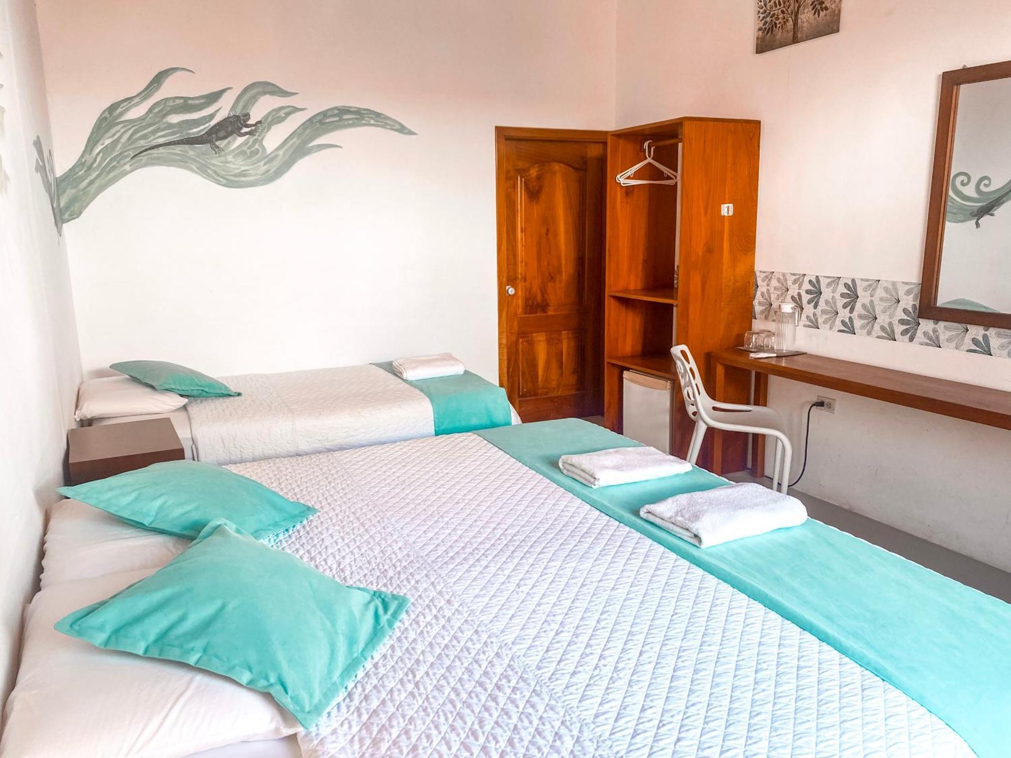 Hotel Coral Blanco With High Speed Internet Starlink And Galapagos Tour Operator Пуерто-Вільяміль Екстер'єр фото