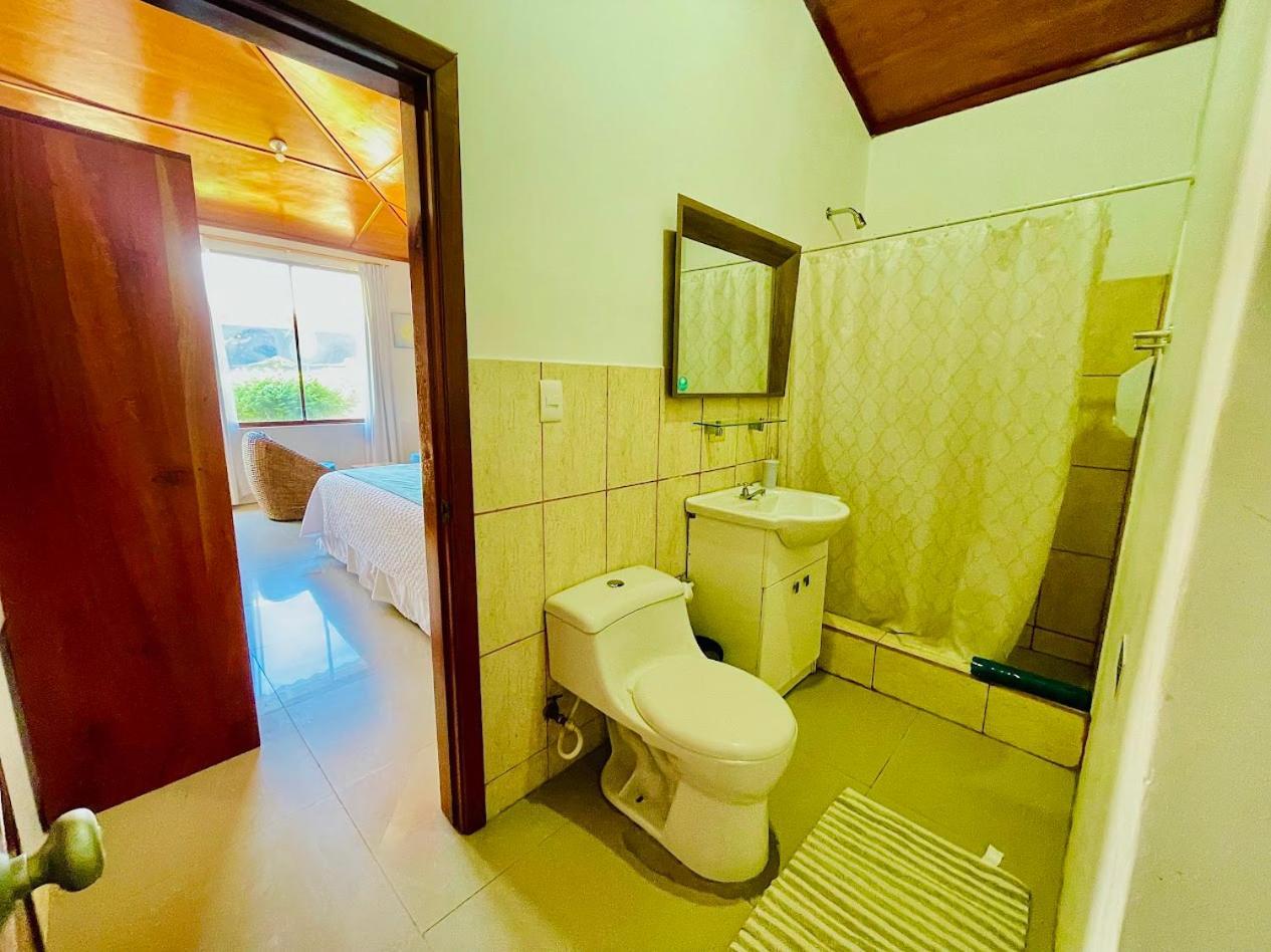 Hotel Coral Blanco With High Speed Internet Starlink And Galapagos Tour Operator Пуерто-Вільяміль Екстер'єр фото