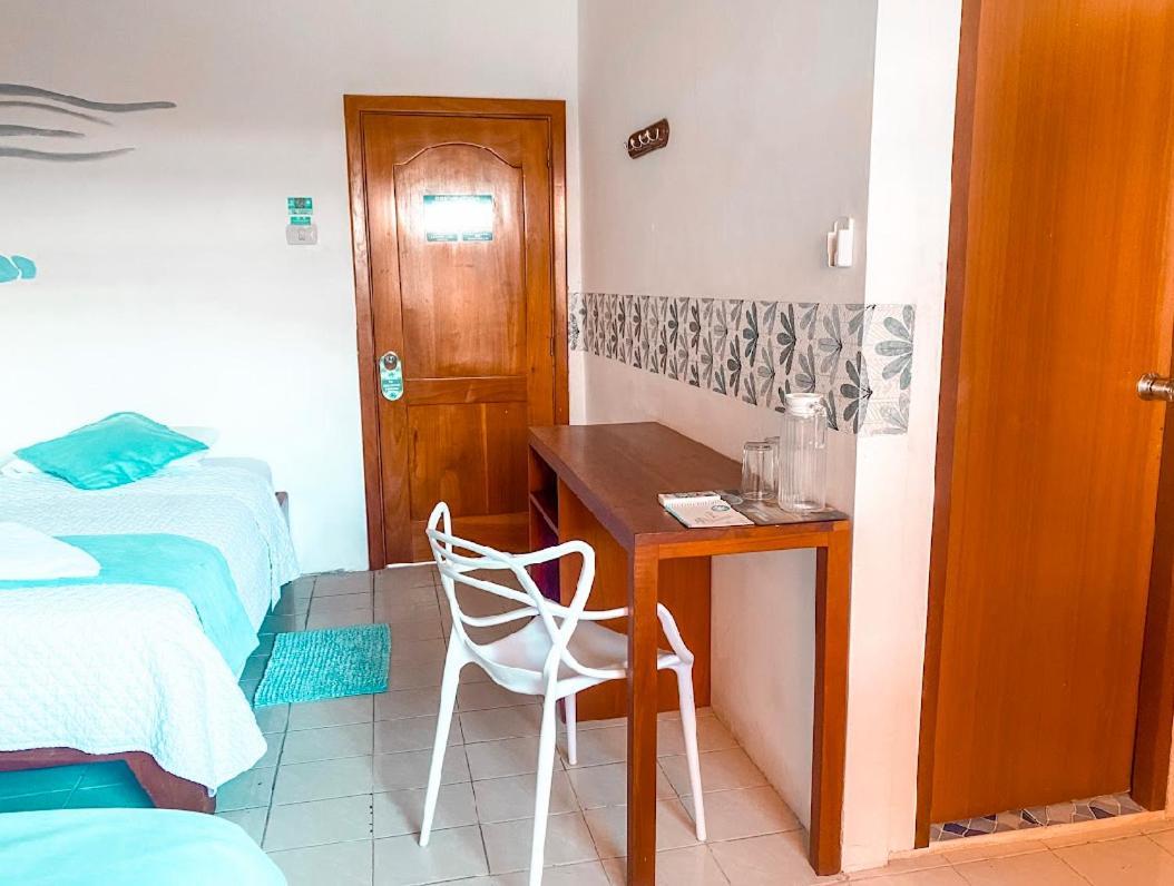 Hotel Coral Blanco With High Speed Internet Starlink And Galapagos Tour Operator Пуерто-Вільяміль Екстер'єр фото
